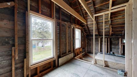 529 Riverside Drive Auburn ME 04210