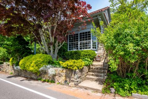 468 York Street York ME 03909