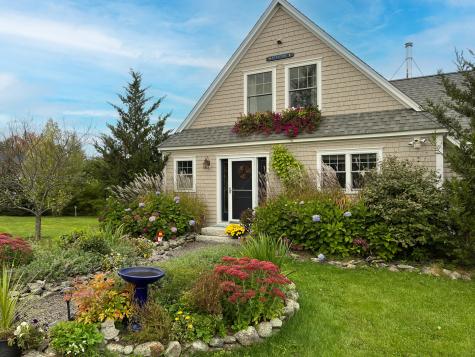 83 Barrett Hill Road Hope ME 04847