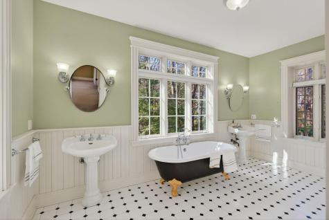 26 Mitchellwood Drive Falmouth ME 04105