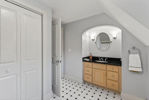 26 Mitchellwood Drive Falmouth ME 04105