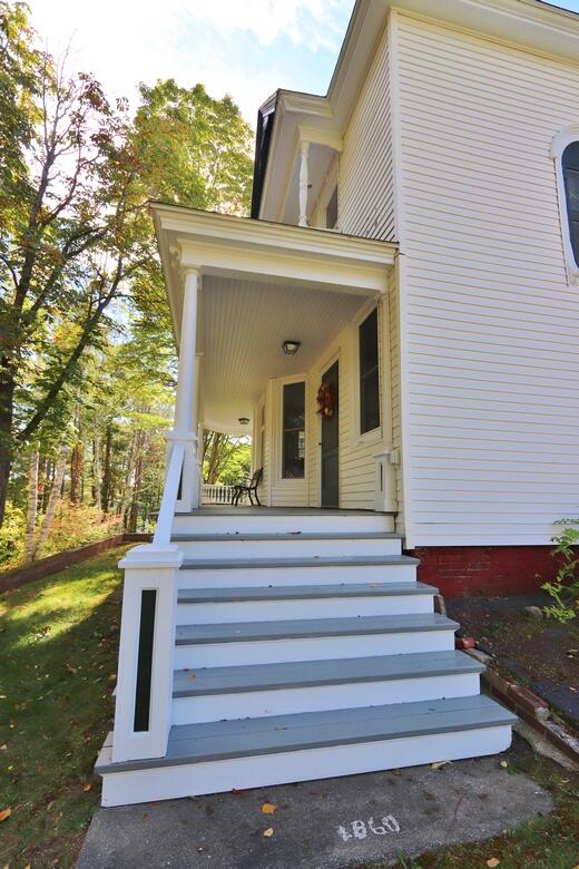 59 Summer Street Hampden ME 04444