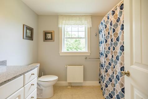 88 Shaker Road Gray ME 04039