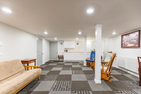 88 Shaker Road Gray ME 04039