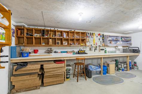 88 Shaker Road Gray ME 04039