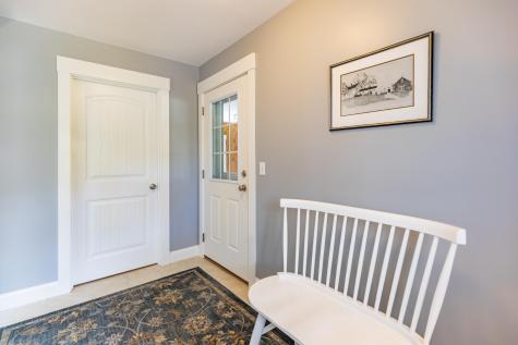 88 Shaker Road Gray ME 04039