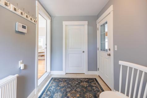 88 Shaker Road Gray ME 04039