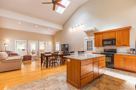 88 Shaker Road Gray ME 04039