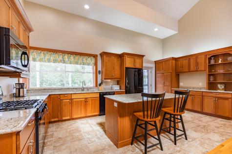 88 Shaker Road Gray ME 04039