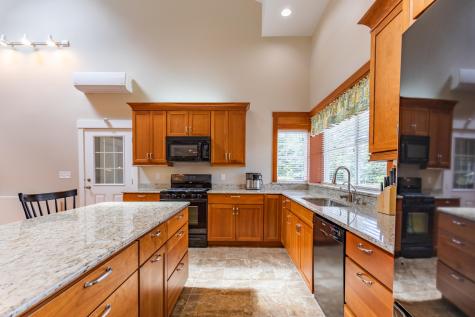 88 Shaker Road Gray ME 04039