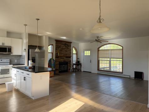 10 Heino Lane China ME 04358