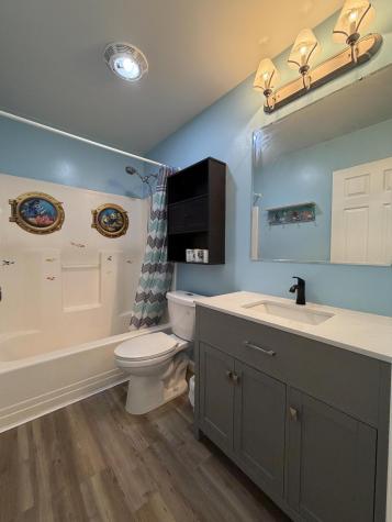 10 Heino Lane China ME 04358