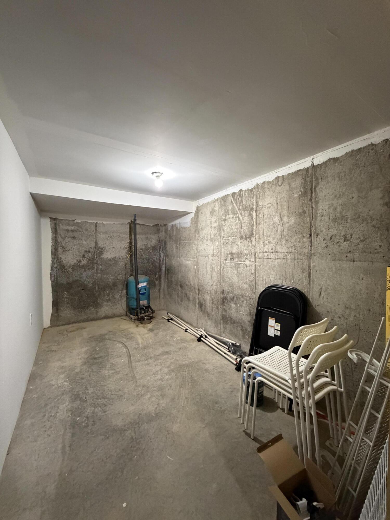 10 Heino Lane China ME 04358
