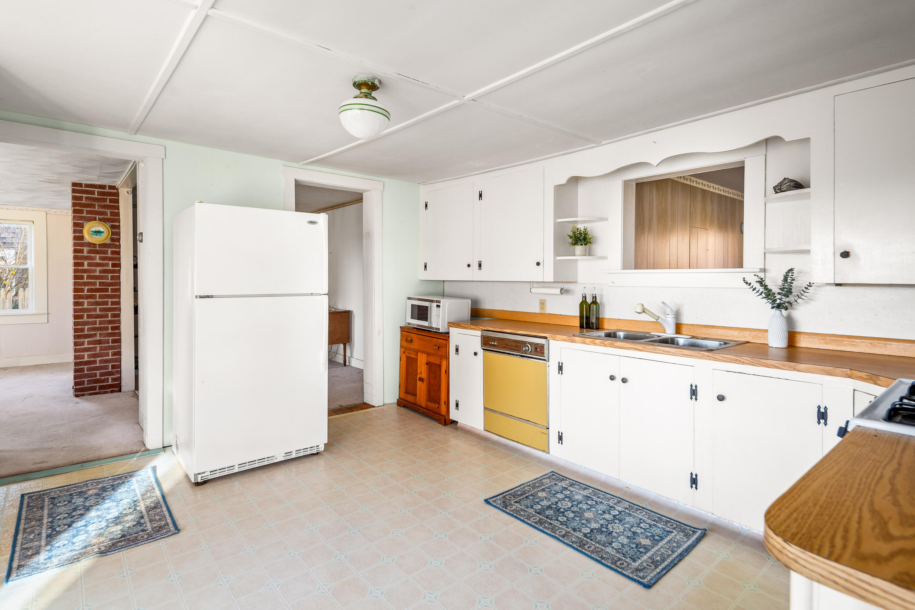 18 Third & Patricia Street Saint George ME 04859