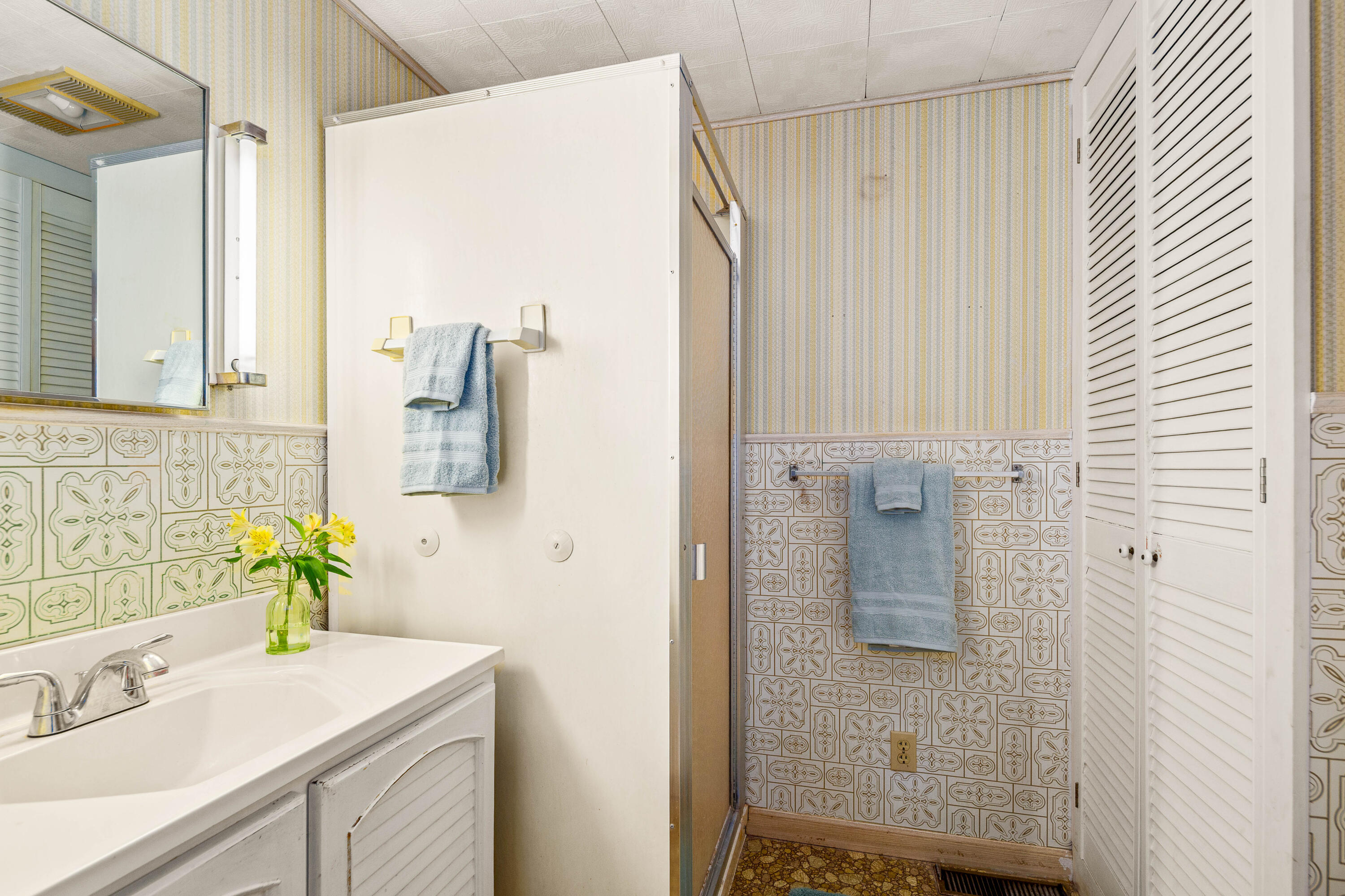 18 Third & Patricia Street Saint George ME 04859