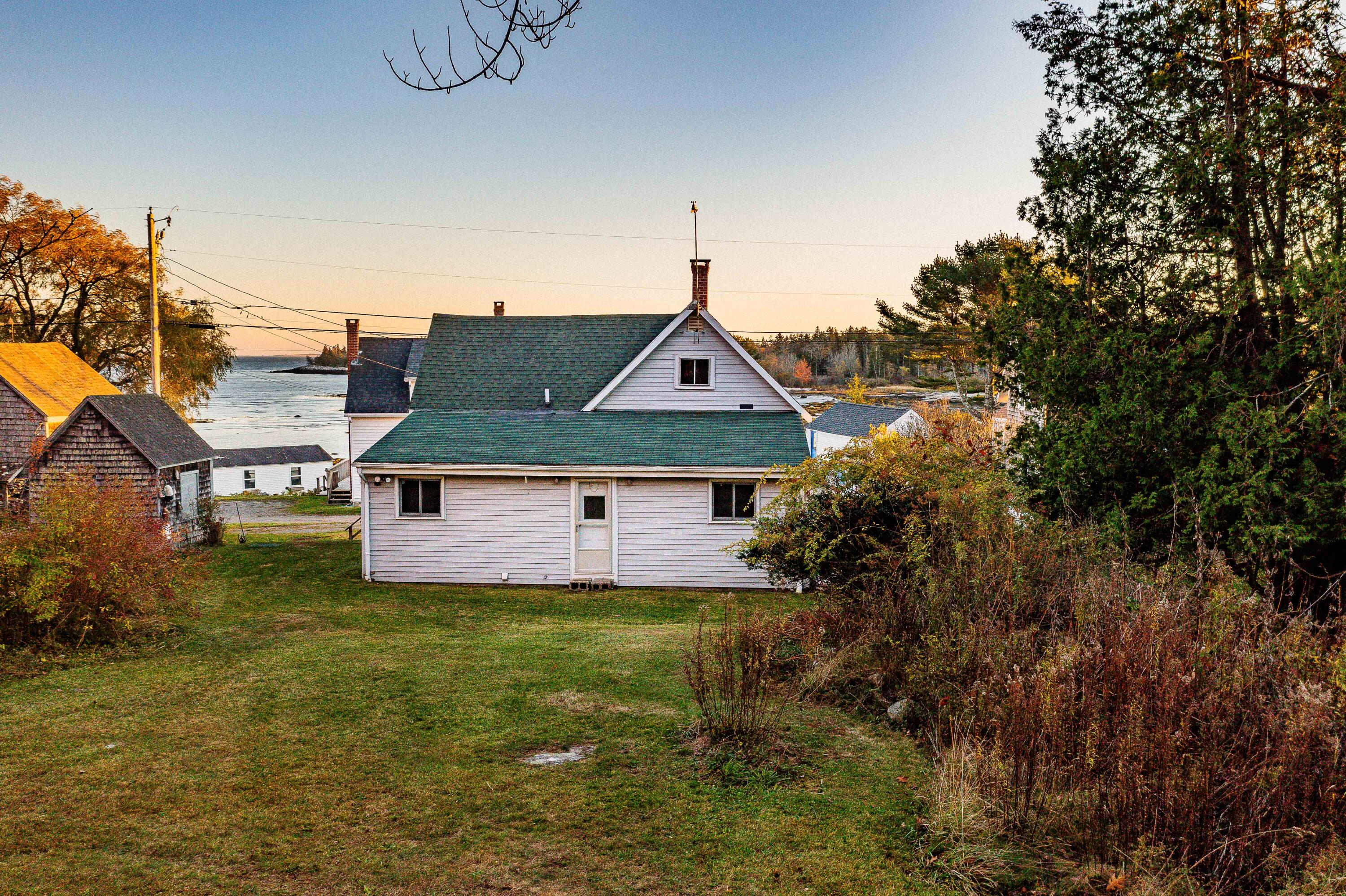 18 Third & Patricia Street Saint George ME 04859