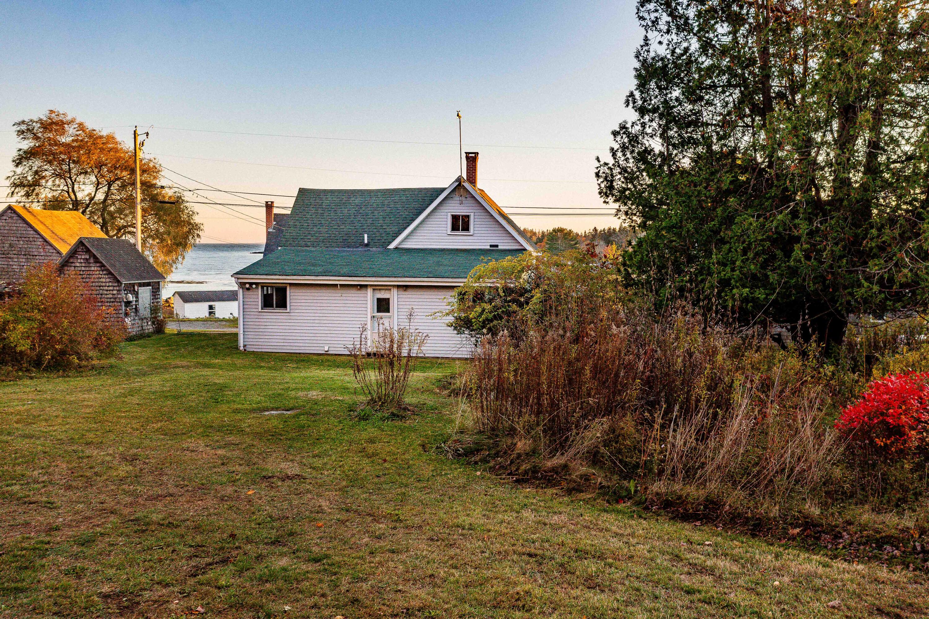 18 Third & Patricia Street Saint George ME 04859