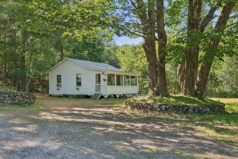 22 Cottage Lane Raymond ME 04071