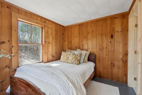 22 Cottage Lane Raymond ME 04071