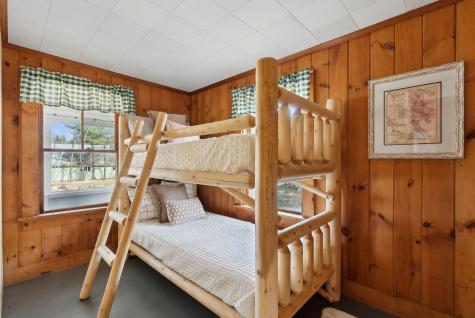 22 Cottage Lane Raymond ME 04071