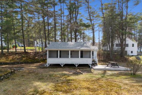 22 Cottage Lane Raymond ME 04071