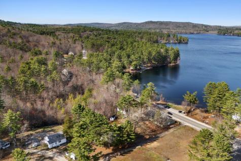 22 Cottage Lane Raymond ME 04071