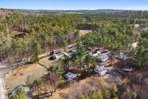 22 Cottage Lane Raymond ME 04071