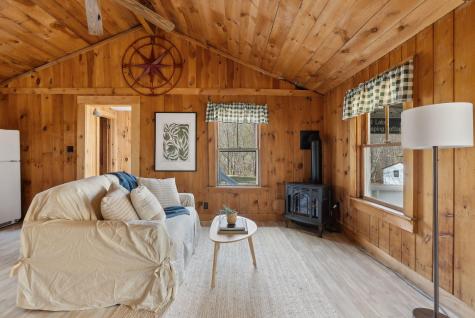 22 Cottage Lane Raymond ME 04071