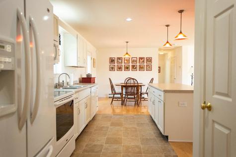 9 Country Way Rockland ME 04841