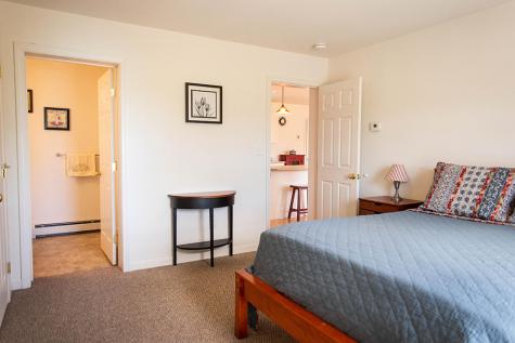 9 Country Way Rockland ME 04841