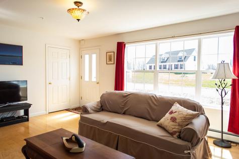 9 Country Way Rockland ME 04841