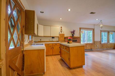 22 Copper Lane Waterford ME 04088