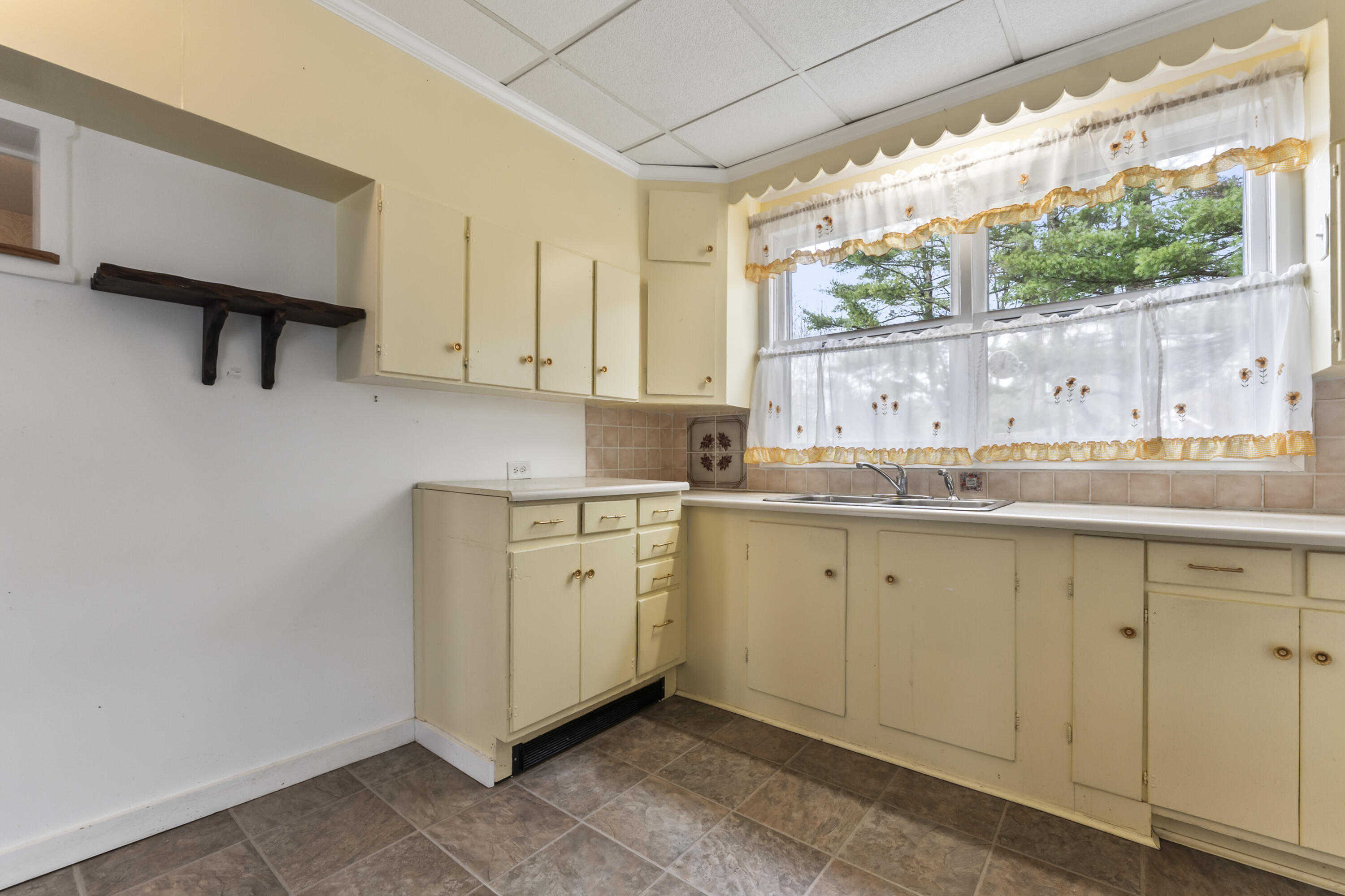 730 Beech Hill Road Auburn ME 04210