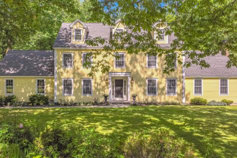 31 Stapleford Drive Falmouth ME 04105