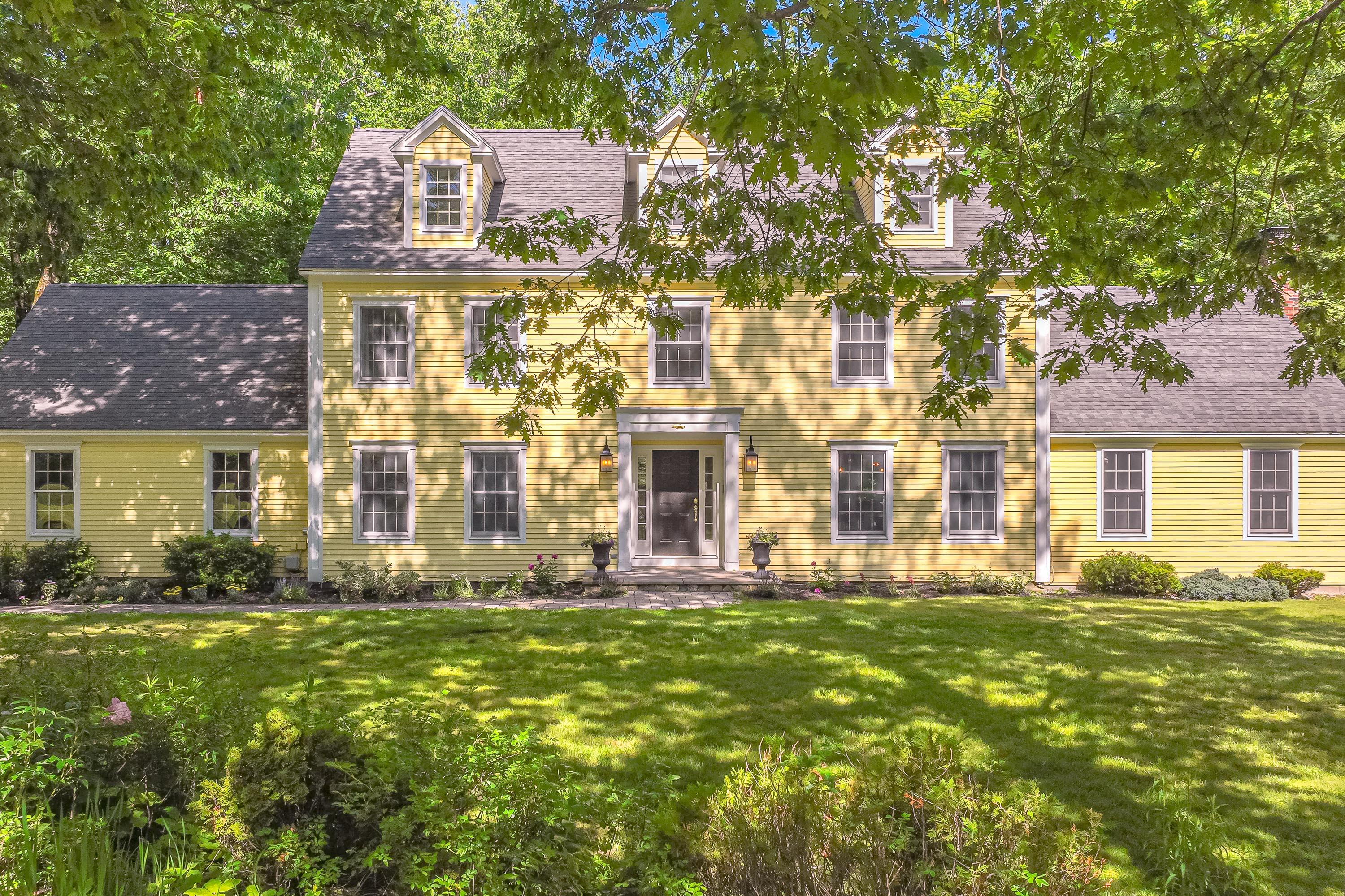 31 Stapleford Drive Falmouth ME 04105