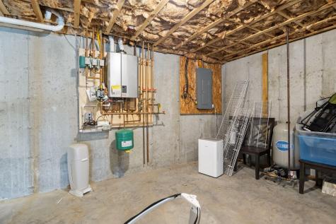 8 Estes Drive Standish ME 04084