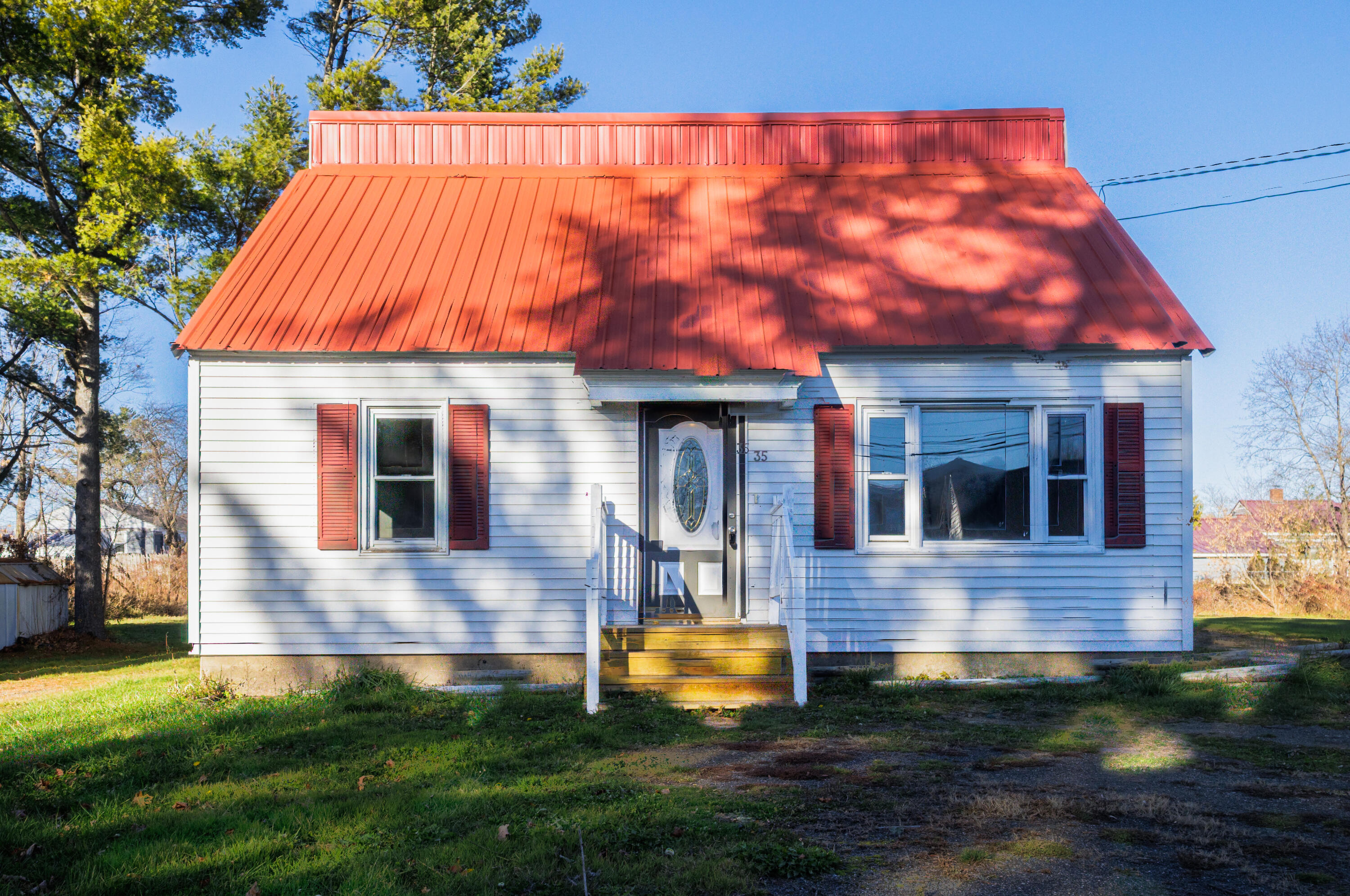 35 Oakland Street Waterville ME 04901