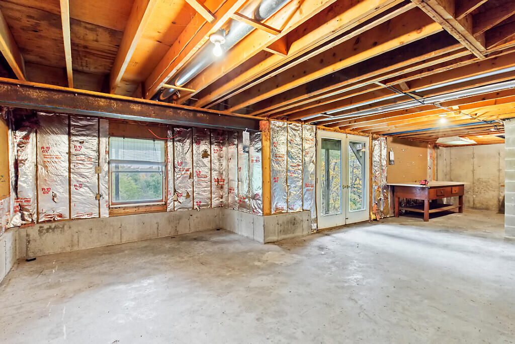 39 Falls Road Benton ME 04901