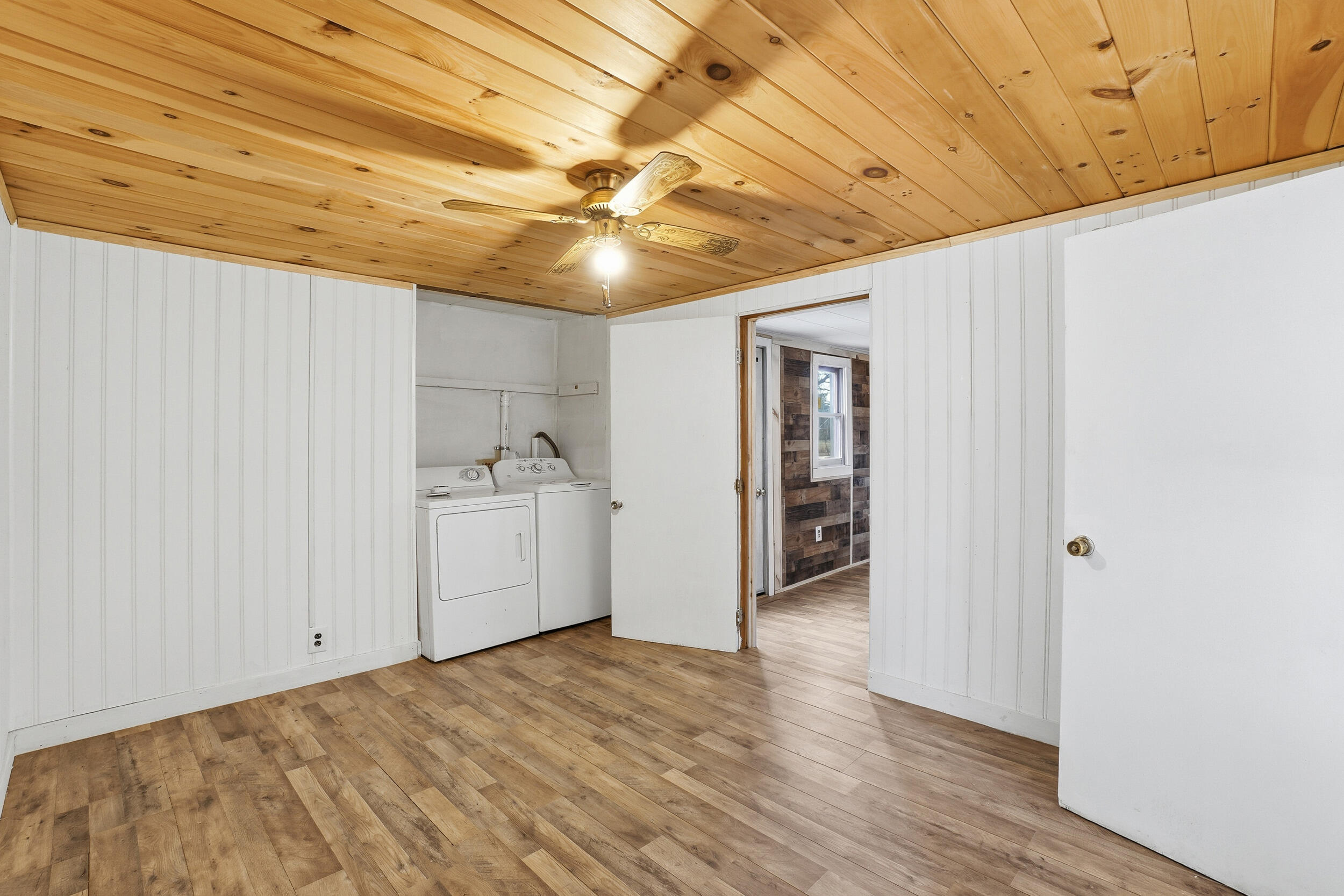 879 Hudson Road Glenburn ME 04401