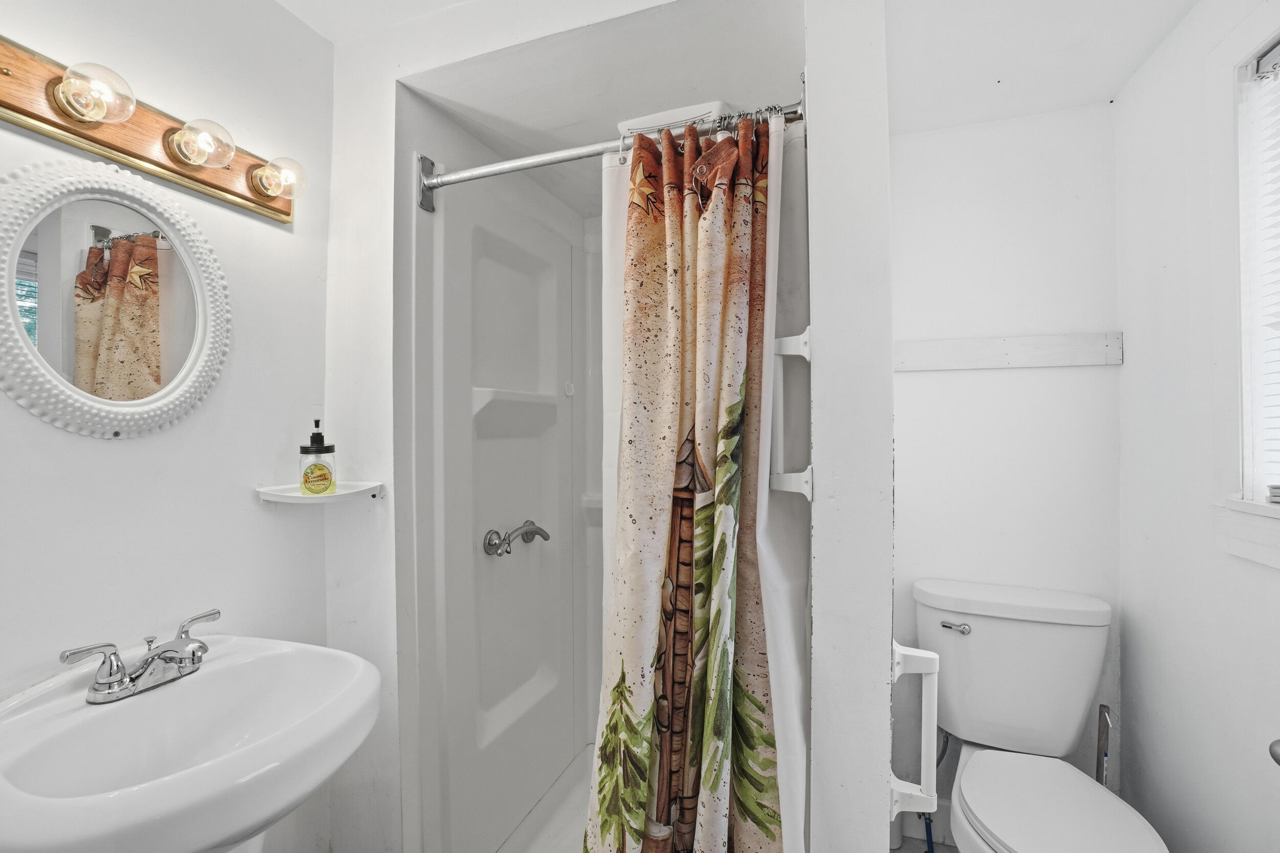 879 Hudson Road Glenburn ME 04401