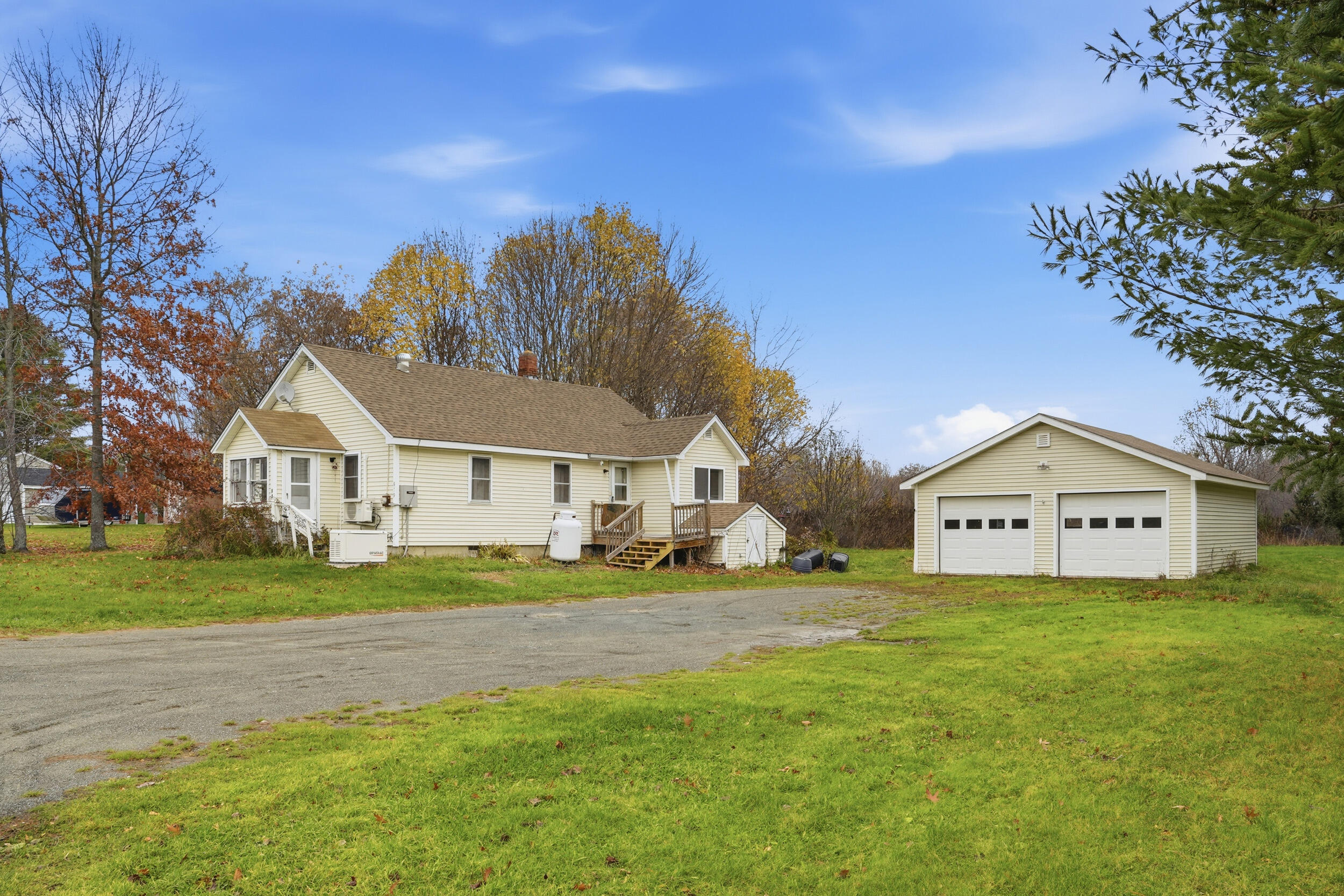 879 Hudson Road Glenburn ME 04401