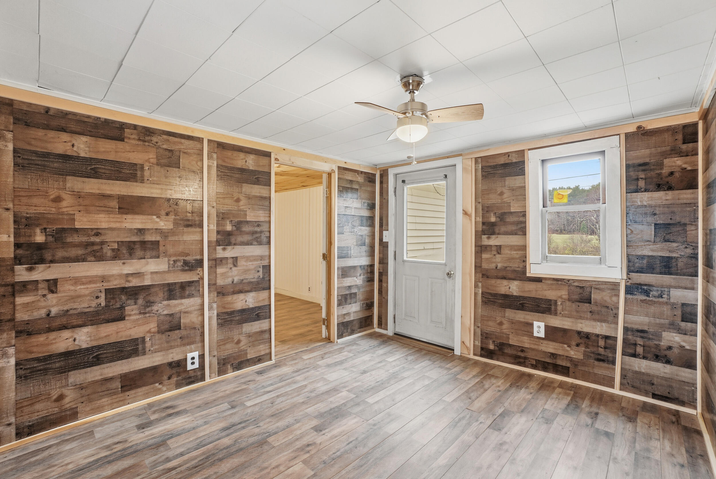 879 Hudson Road Glenburn ME 04401