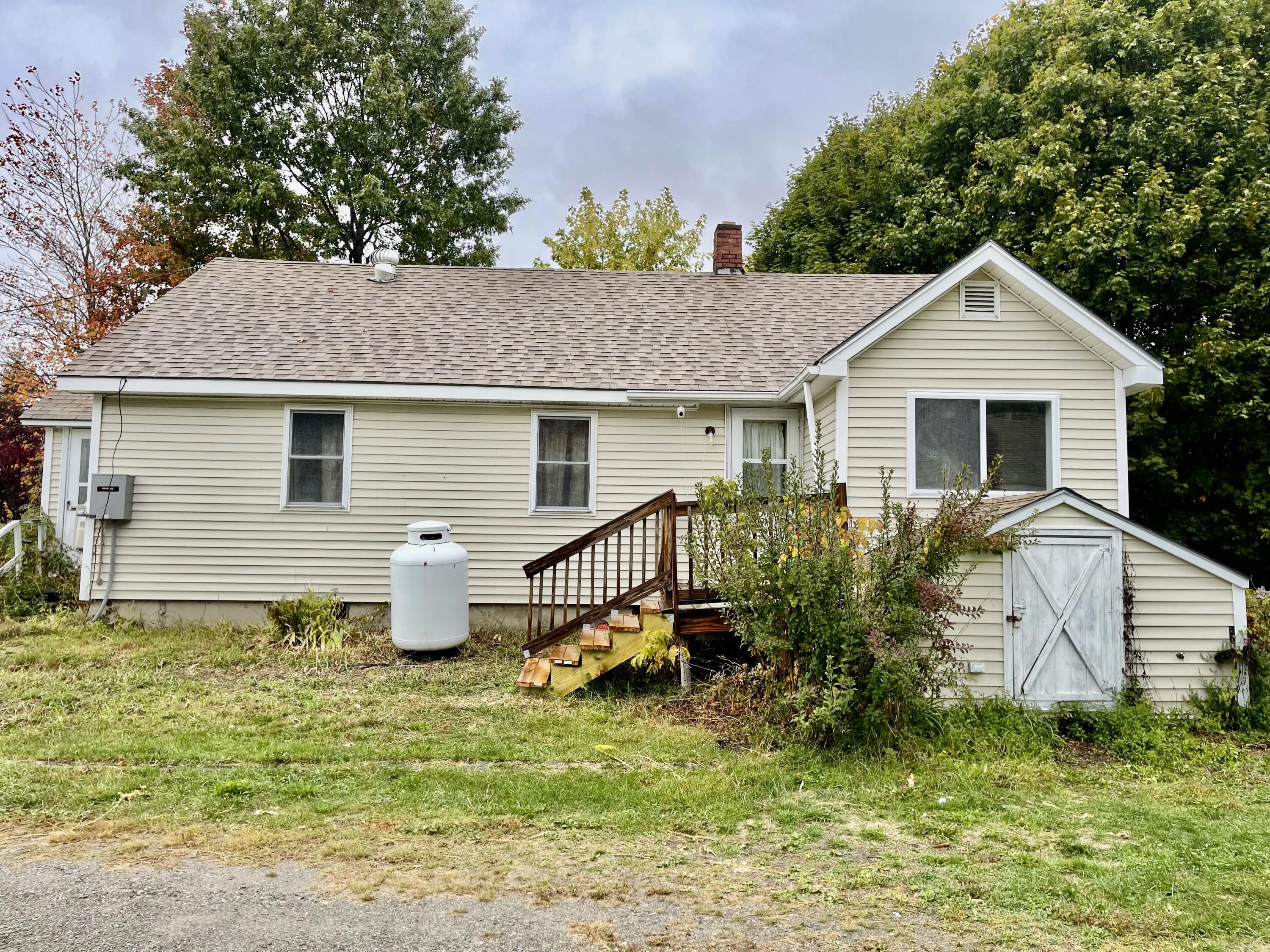 879 Hudson Road Glenburn ME 04401