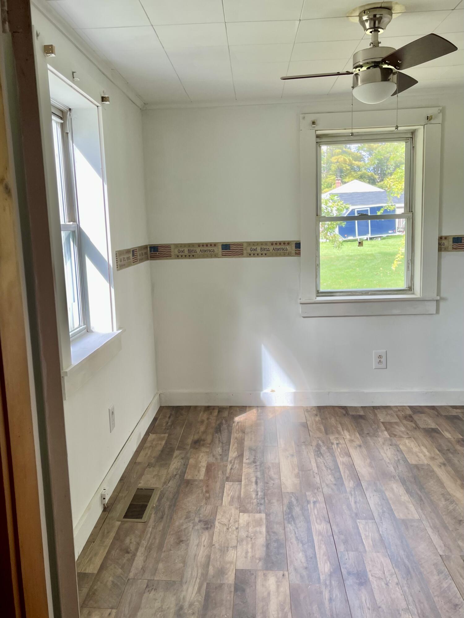 879 Hudson Road Glenburn ME 04401