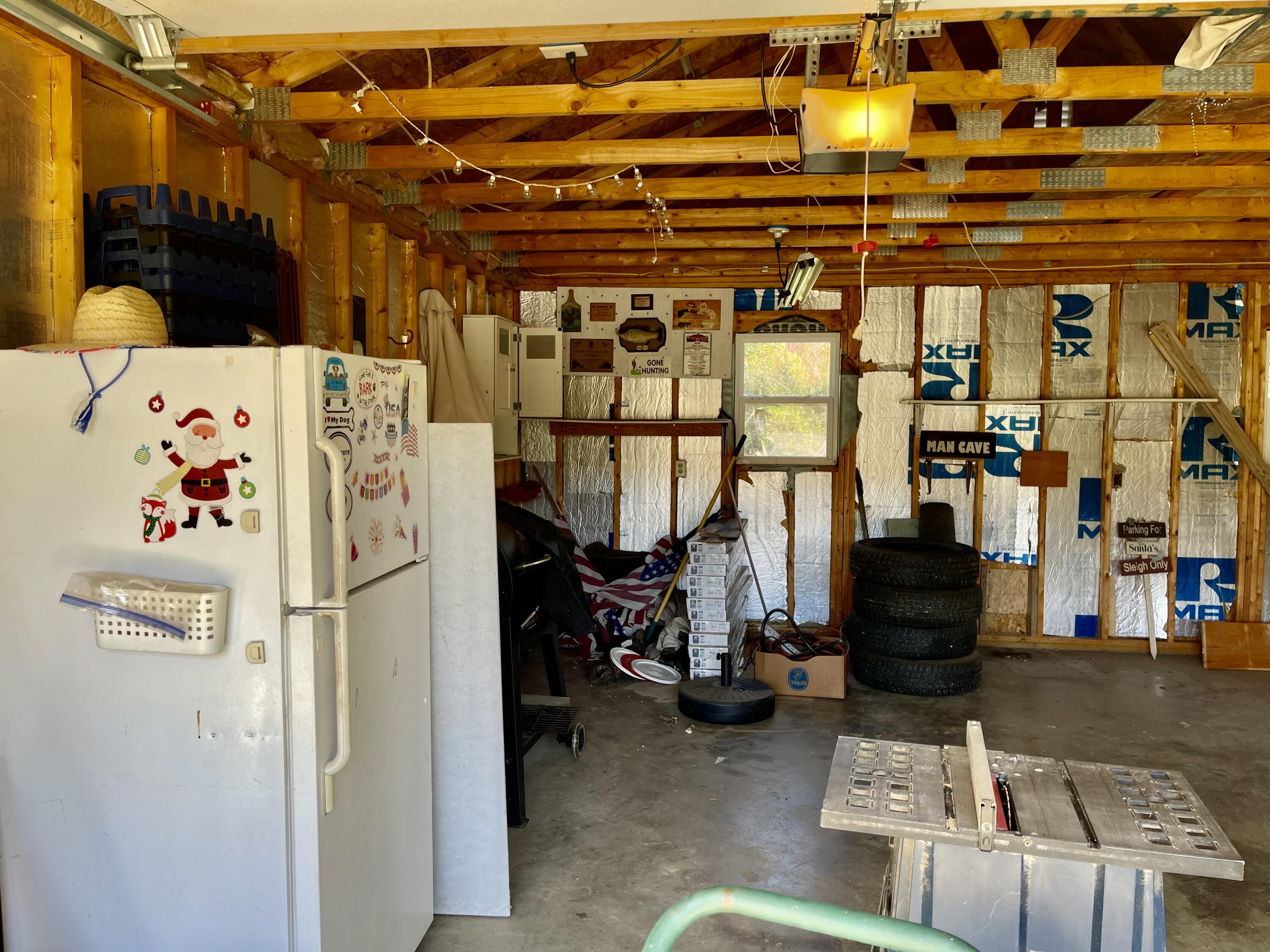 879 Hudson Road Glenburn ME 04401