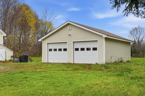 879 Hudson Road Glenburn ME 04401