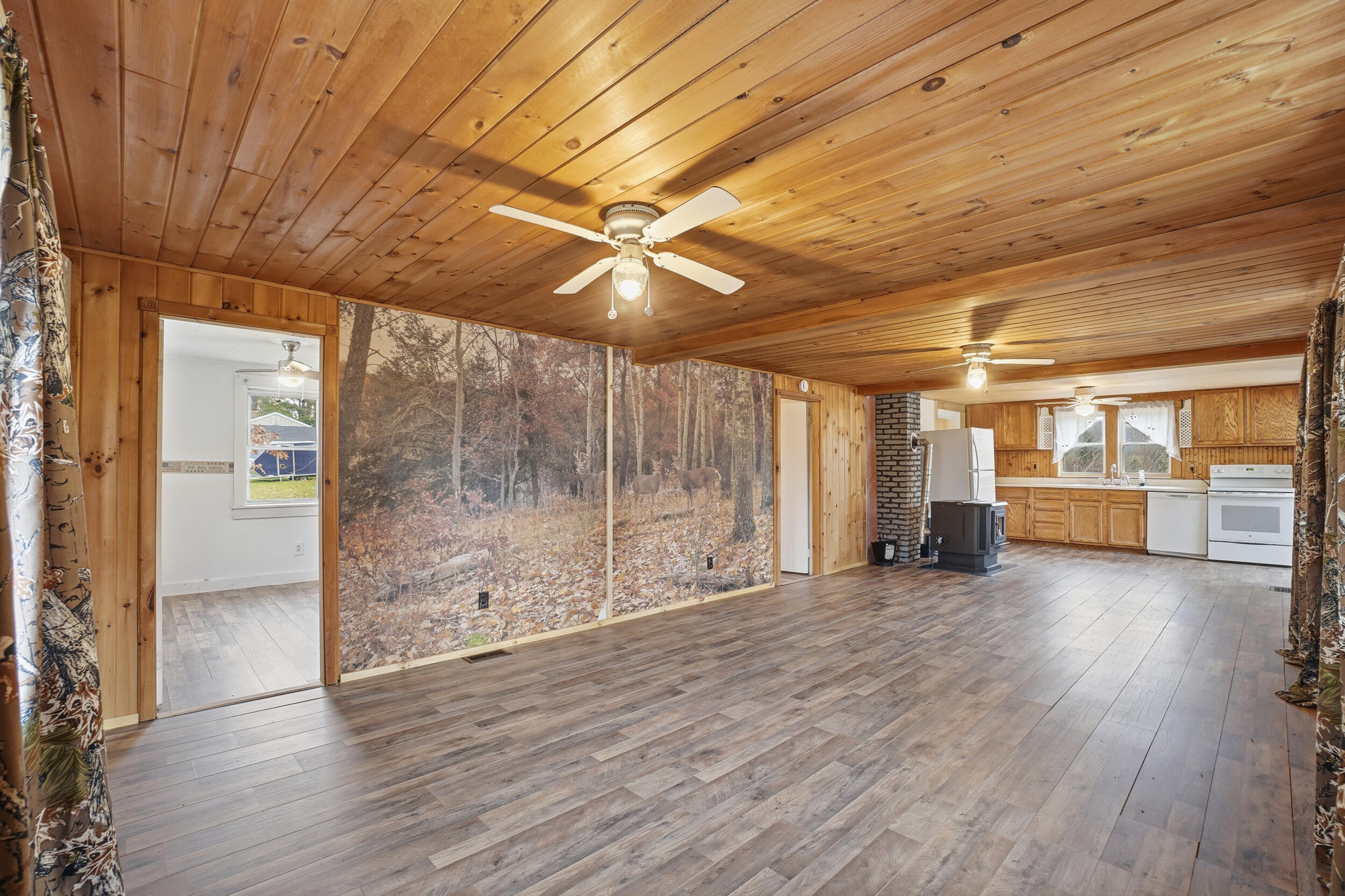 879 Hudson Road Glenburn ME 04401