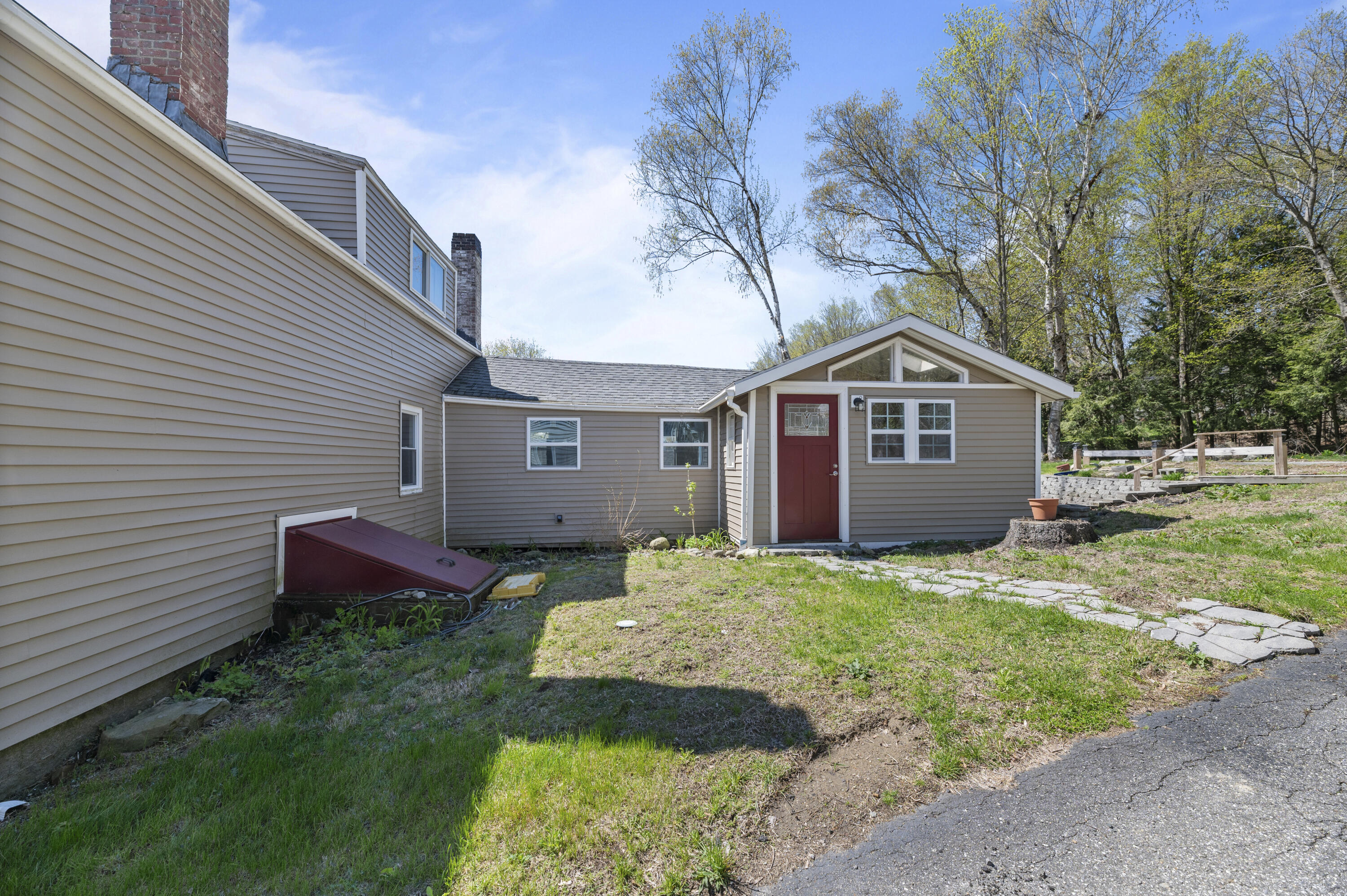 7 Spring Street Hallowell ME 04347