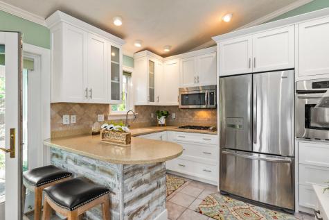 8 Bayview Avenue York ME 03909
