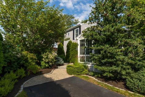 8 Bayview Avenue York ME 03909